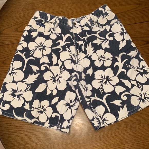 Floral surf 🏄♂️ shorts sure to be a hit! - Picture 4 of 8